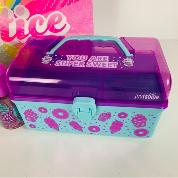 Justice just shine cosmetic gift set cupcake - Picture 3 of 7